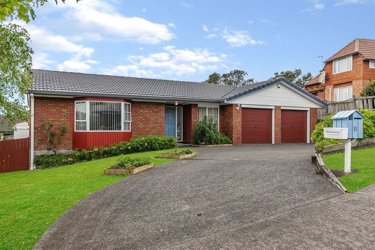 Photo of property in 11 Unsworth Drive, Unsworth Heights, Auckland, 0632