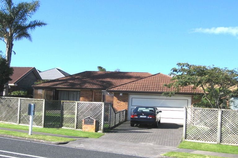 Photo of property in 1/18 Meadowland Drive, Somerville, Auckland, 2014