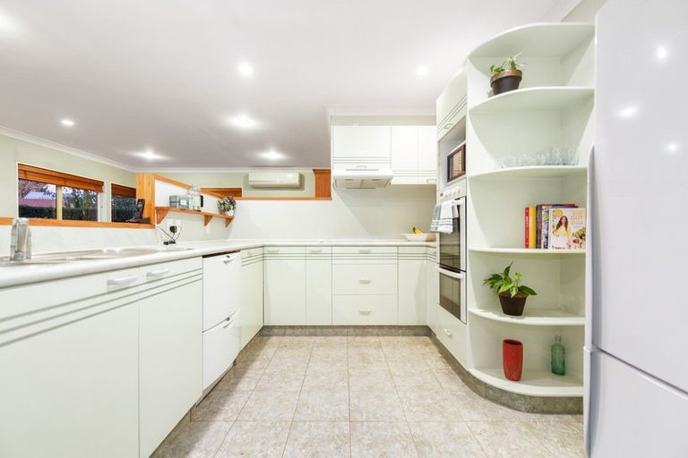 Photo of property in 16 Sunny Dale, Western Heights, Hamilton, 3200