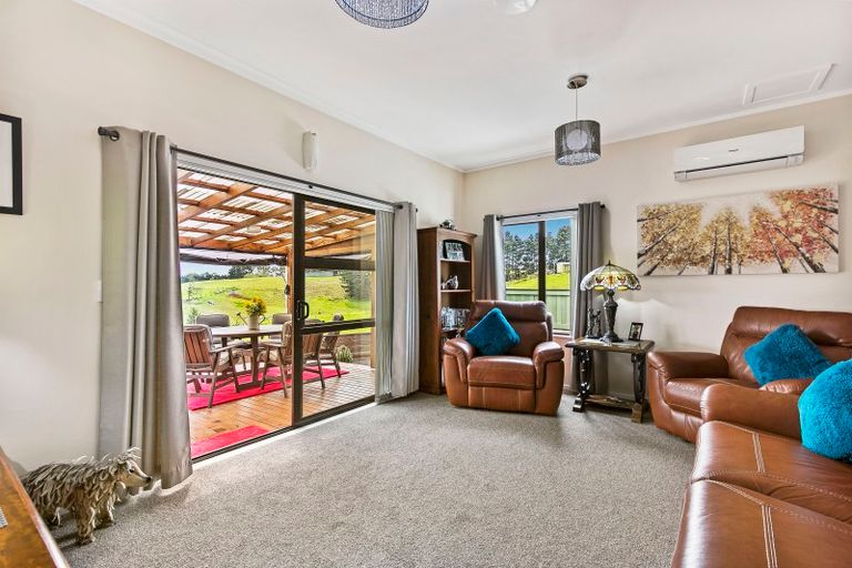 Photo of property in 52 Reid Road, Glenbrook, Waiuku, 2681