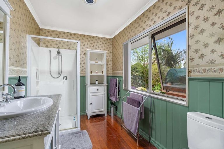 Photo of property in 11 Te Pahi River Drive, Paparoa, Maungaturoto, 0583