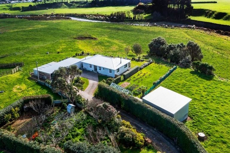 Photo of property in 3624 Eltham Road, Opunake, 4682