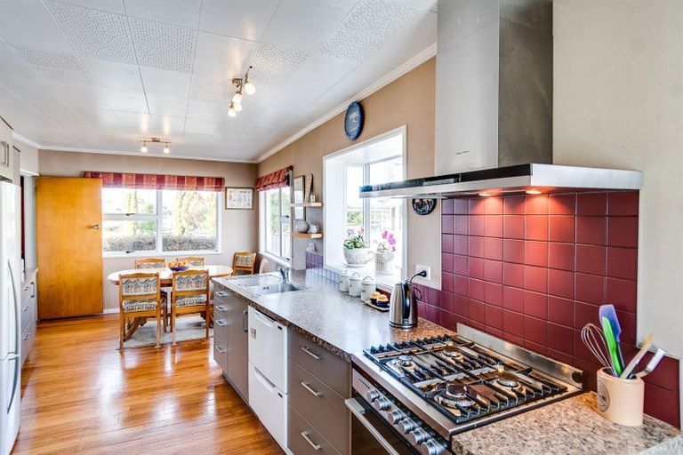 Photo of property in 15 Shearer Place, Pirimai, Napier, 4112