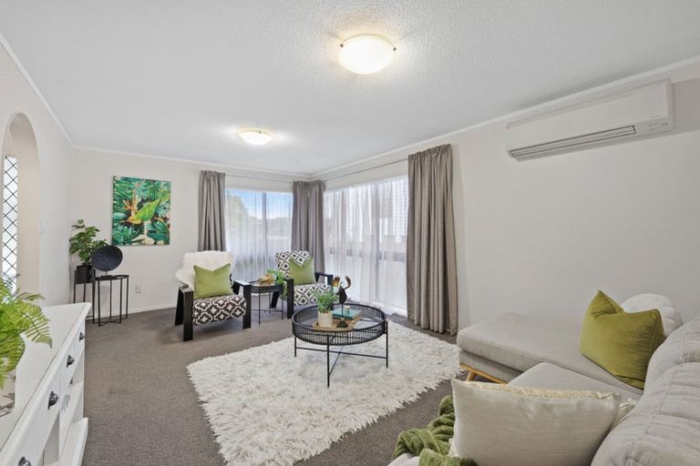 Photo of property in 31 Cromdale Avenue, Highland Park, Auckland, 2010