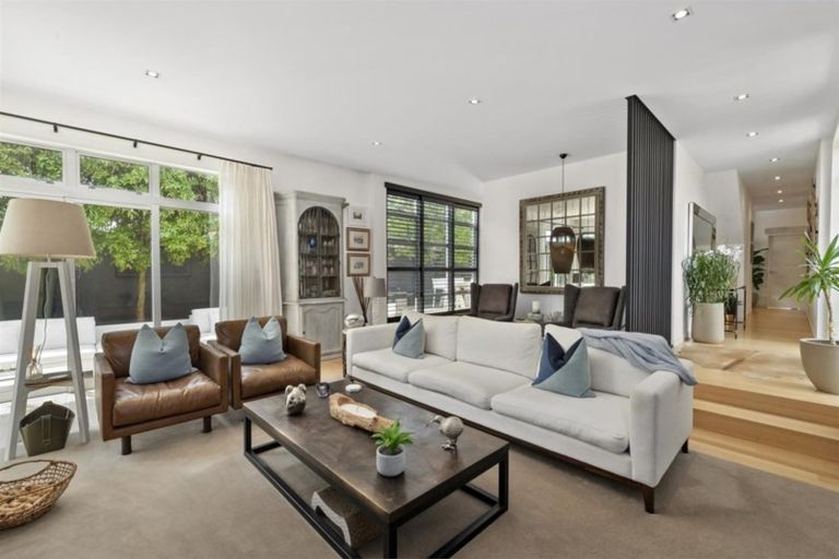 Photo of property in 8 Sylvan Park Avenue, Milford, Auckland, 0620