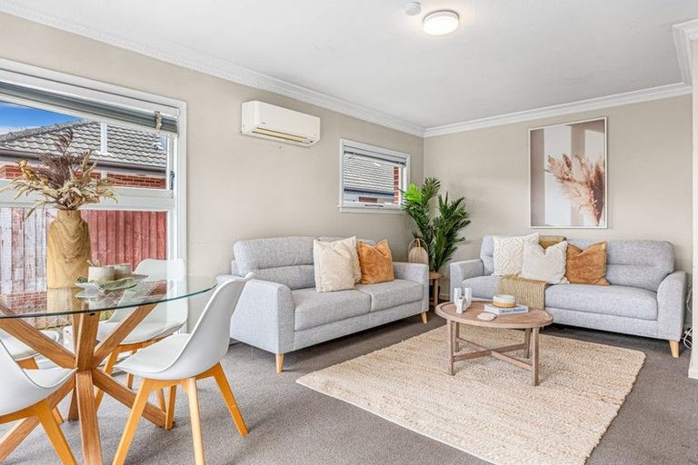 Photo of property in 2/25 Hills Road, Edgeware, Christchurch, 8013