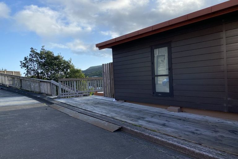 Photo of property in 14a Domanski Crescent, Owhiro Bay, Wellington, 6023