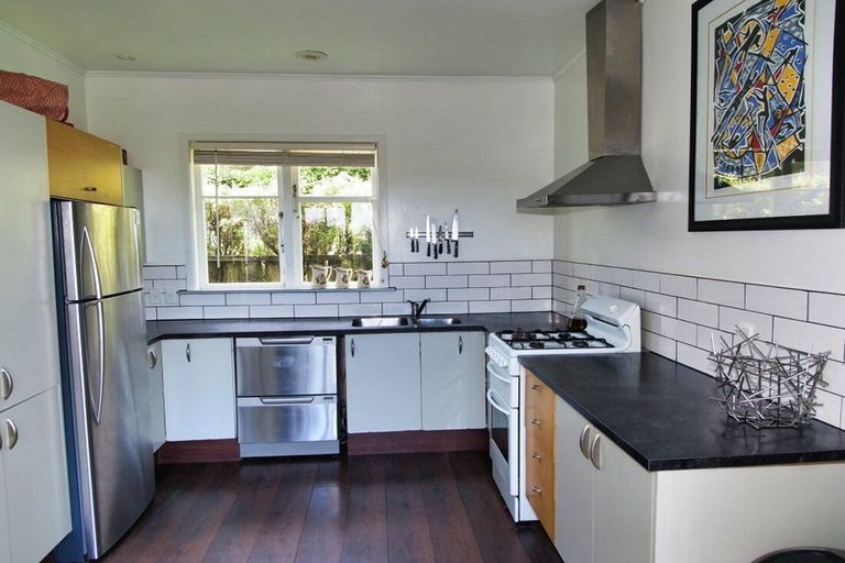 Photo of property in 60 Pembroke Road, Northland, Wellington, 6012