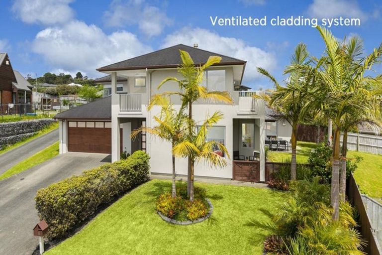 Photo of property in 23 George Deane Place, Greenhithe, Auckland, 0632