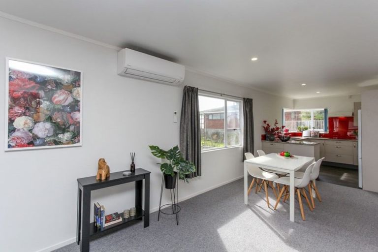 Photo of property in 8b Whiteley Street, Moturoa, New Plymouth, 4310