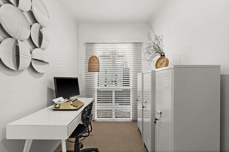 Photo of property in 9 Amner Place, Bluff Hill, Napier, 4110