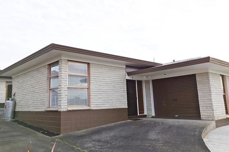 Photo of property in 32a Gills Avenue, Papakura, 2110