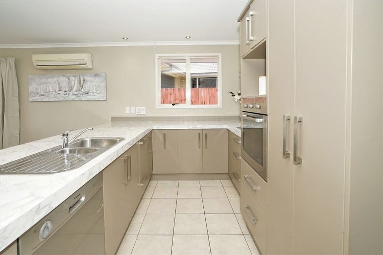 Photo of property in 6 Raddington Way, Huntington, Hamilton, 3210