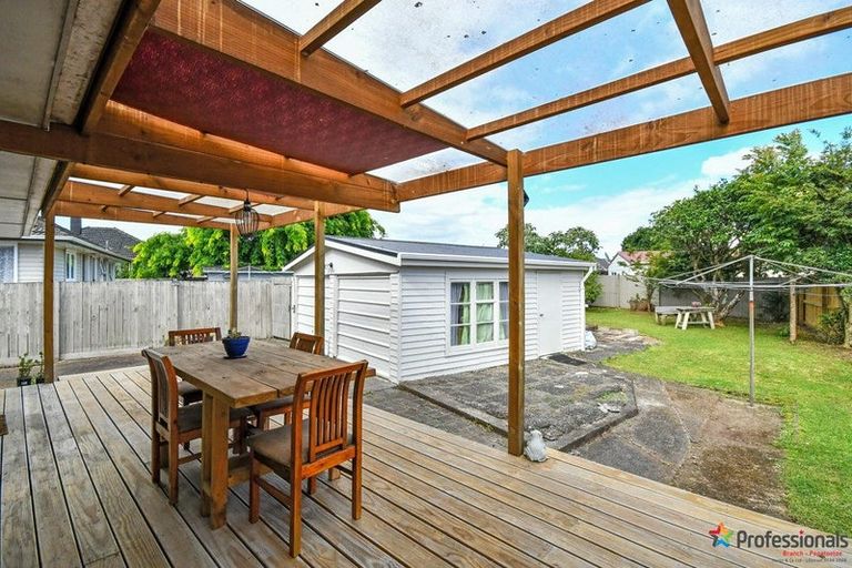 Photo of property in 11 Awatere Street, Clover Park, Auckland, 2023
