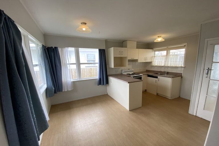 Photo of property in 56 Friedlanders Road, Manurewa, Auckland, 2102