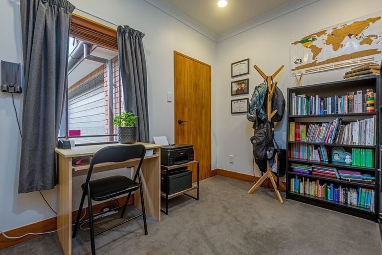 Photo of property in 23 Balmoral Drive, Terrace End, Palmerston North, 4410