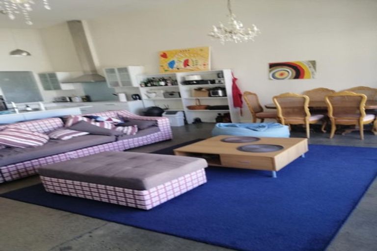 Photo of property in 4/25 Home Street, Mount Victoria, Wellington, 6011