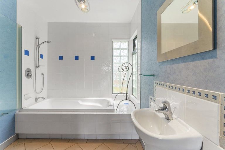 Photo of property in 374 Papamoa Beach Road, Papamoa Beach, Papamoa, 3118