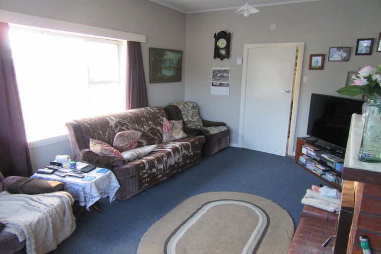 Photo of property in 169 Queen Street, Waimate, 7924