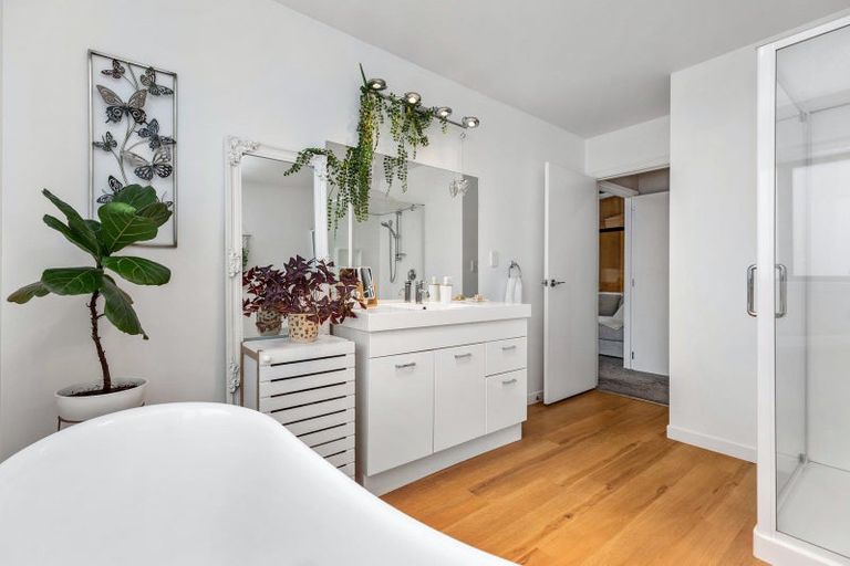 Photo of property in 2 Benmore Crescent, Pyes Pa, Tauranga, 3112