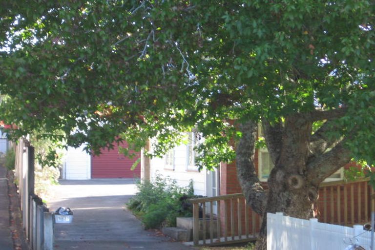 Photo of property in 1/27 Gardner Avenue, New Lynn, Auckland, 0600