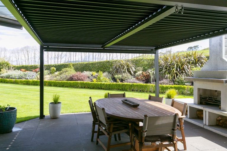 Photo of property in 72 Dalmore Way, Acacia Bay, Taupo, 3385