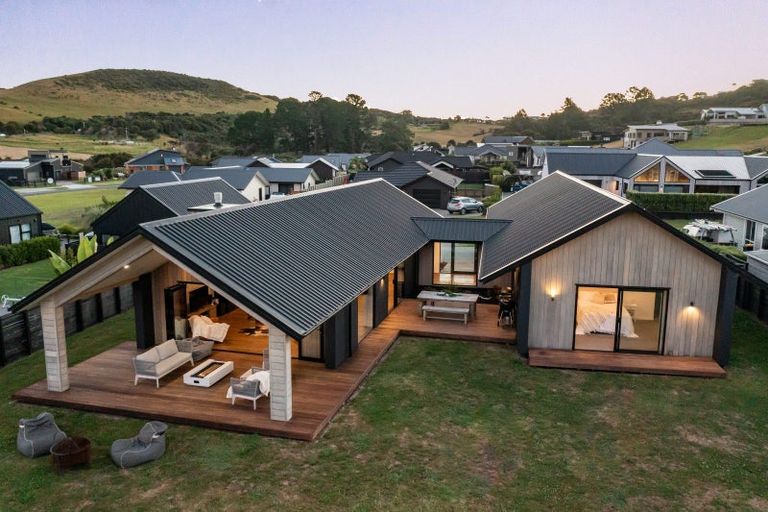 Photo of property in 34 Powhiri Place, Wharekaho, Whitianga, 3510