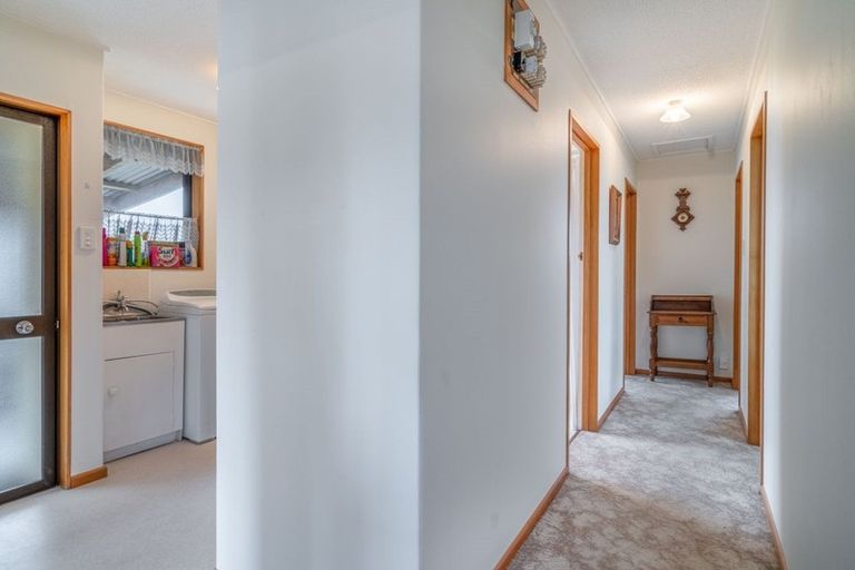 Photo of property in 12 Merlin Place, Gore, 9710