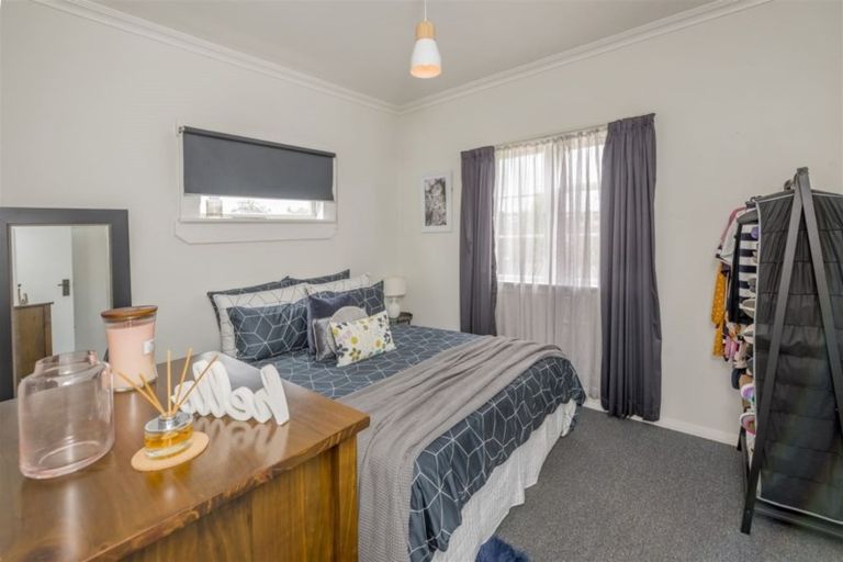 Photo of property in 7 Mckenzie Street, Levin, 5510