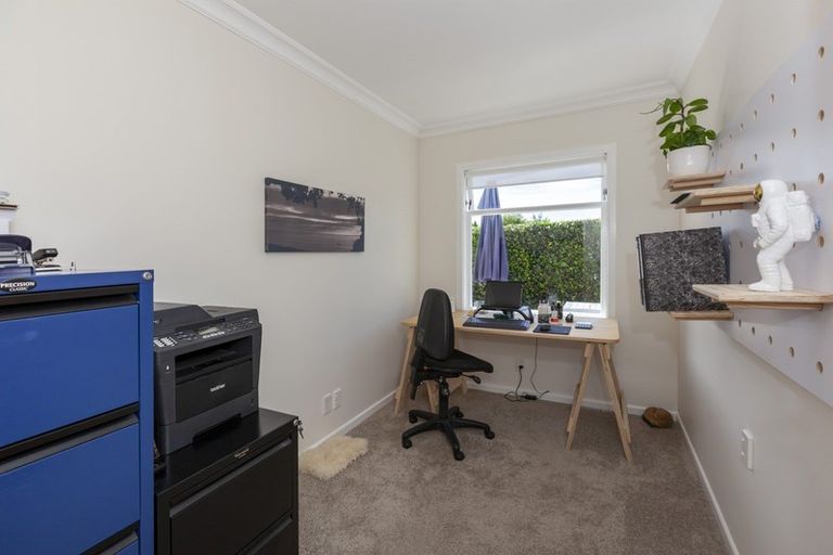 Photo of property in 14 Leybourne Avenue, Waikanae, 5036