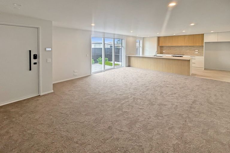 Photo of property in 12/9c Cuffs Road, Wainoni, Christchurch, 8061