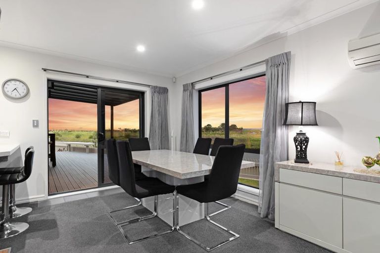 Photo of property in 34 Gibson Place, Papamoa Beach, Papamoa, 3118