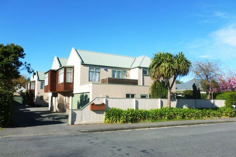 Photo of property in 15 Brockworth Place, Riccarton, Christchurch, 8011