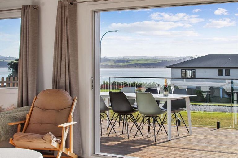 Photo of property in 172 Torkar Road, Clarks Beach, 2122