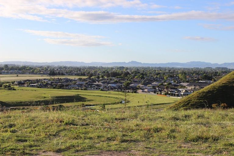 Photo of property in 80 Oak Road, Poraiti, Napier, 4112