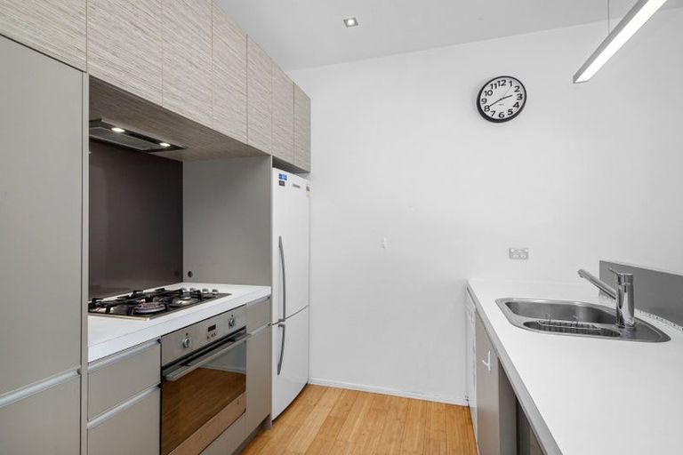 Photo of property in 73 Saddleback Grove, Karori, Wellington, 6012