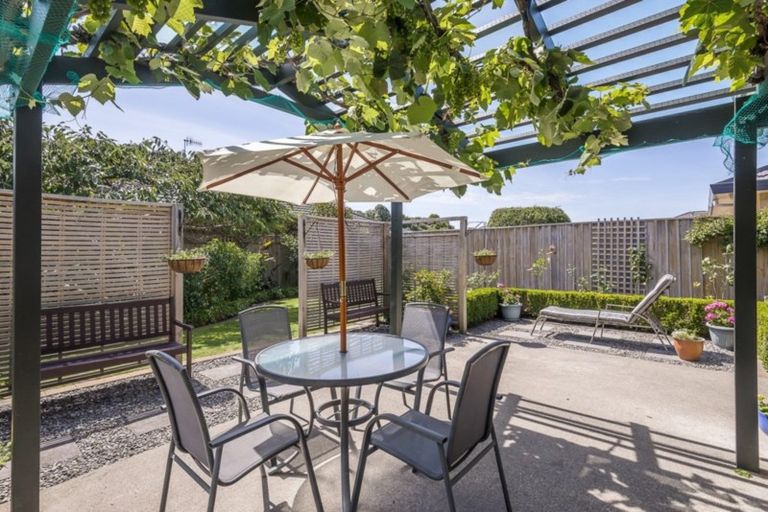 Photo of property in 1 Jeannie Way, Waikanae Beach, Waikanae, 5036