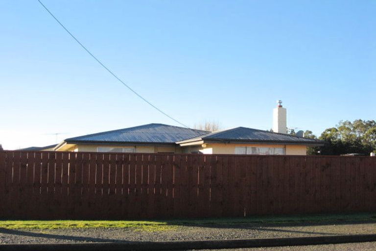 Photo of property in 71 Park Street, Winton, 9720