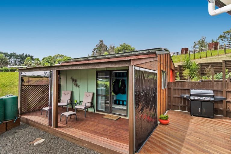 Photo of property in 52 Reid Road, Glenbrook, Waiuku, 2681