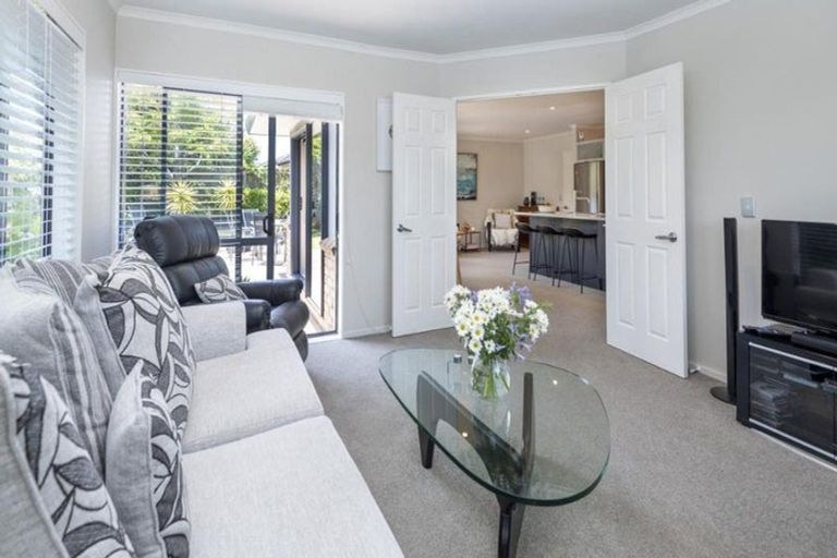 Photo of property in 3 Moy Place, East Tamaki Heights, Auckland, 2016