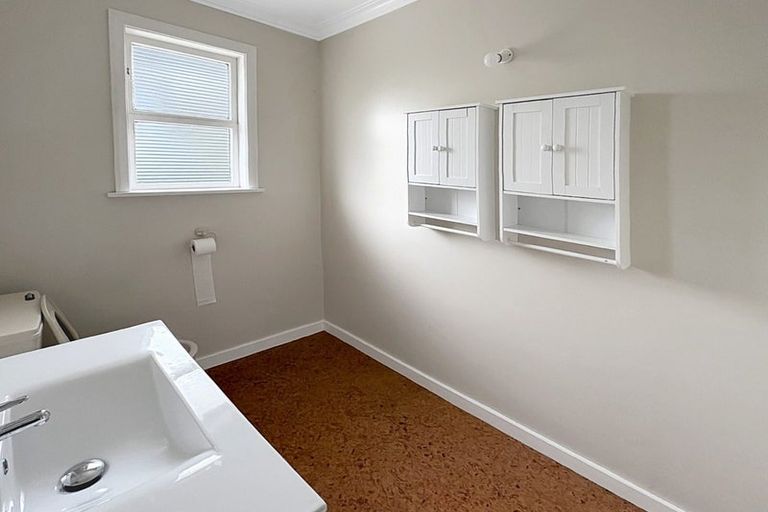 Photo of property in 8 Derby Street, Levin, 5510