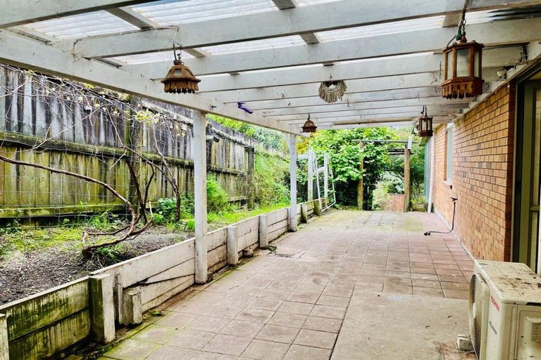 Photo of property in 10 Wheaton Place, Glen Eden, Auckland, 0602