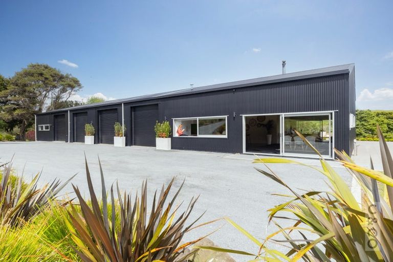 Photo of property in 69a Waikoukou Valley Road, Waimauku, 0882