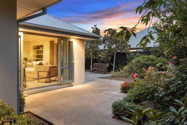 Photo of property in 70b Jeffreys Road, Fendalton, Christchurch, 8052