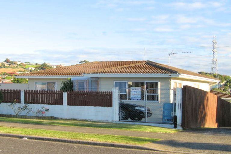 Photo of property in 21 Dillon Crescent, Clover Park, Auckland, 2019