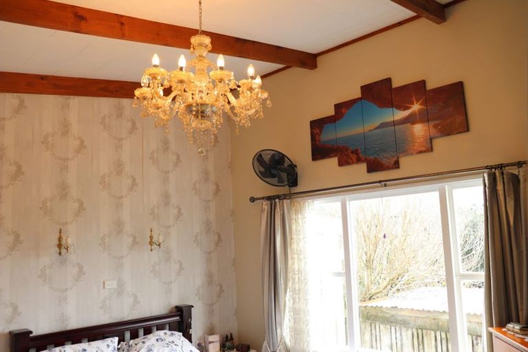 Photo of property in 65 Gorge Road, Maungaturoto, 0520