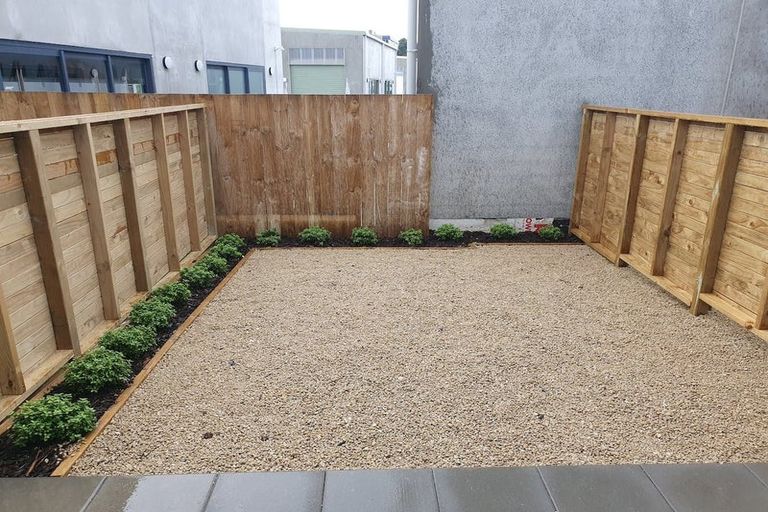 Photo of property in 35 John Street, Stokes Valley, Lower Hutt, 5019