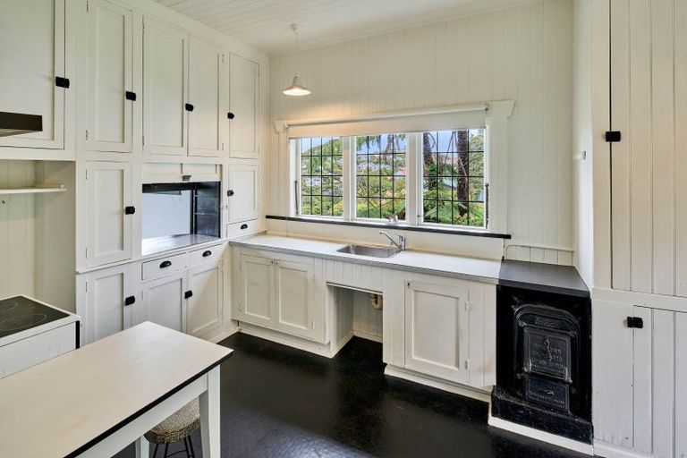 Photo of property in 77 Old Karori Road, Karori, Wellington, 6012