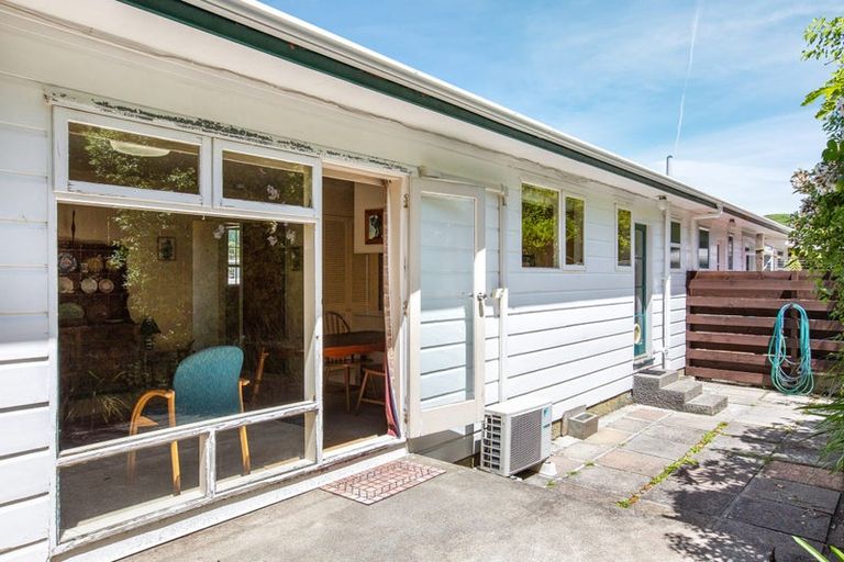 Photo of property in 105b Taylor Terrace, Tawa, Wellington, 5028
