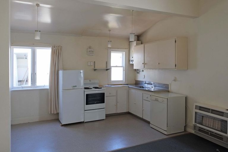 Photo of property in 4 Prince Street, Mount Victoria, Wellington, 6011